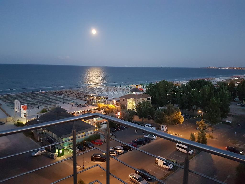 Panorama Summerland Apartment